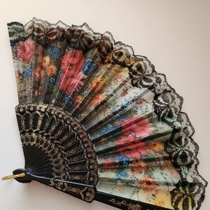 Elegant ladies fan NWOT